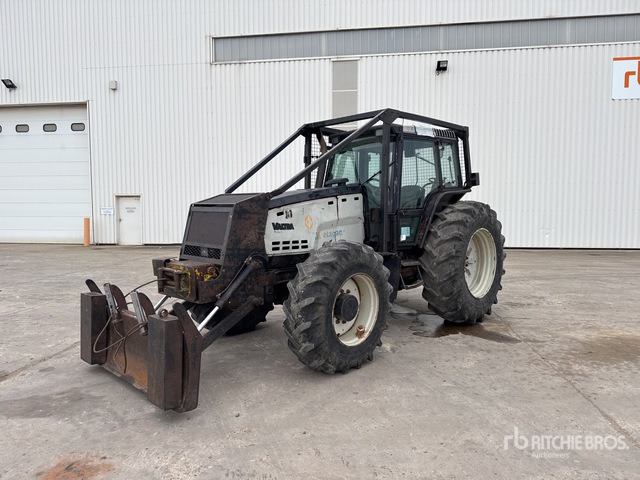 2003 Valmet 8950HI 4x4 Tracteur Agricole 4WD Tractor - Трактор: слика 2 2003 Valmet 8950HI 4x4 Tracteur Agricole 4WD Tractor - Трактор: слика 2