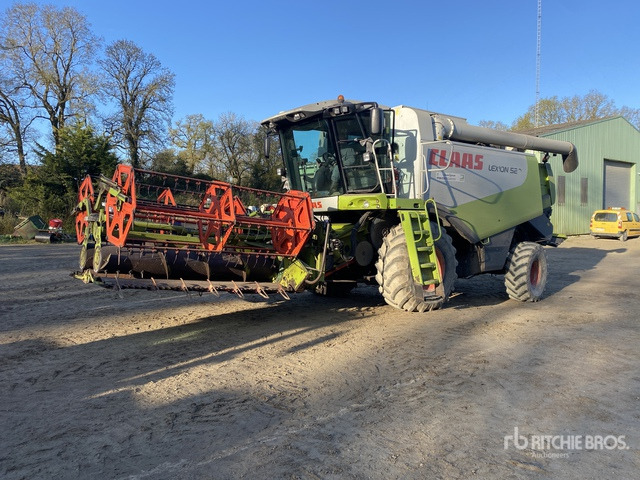 2005 Claas Lexion 520 4x4 Moissonneuse Batteuse Combine Harvester - Мулчер/ Косилка за жива ограда: слика 2 2005 Claas Lexion 520 4x4 Moissonneuse Batteuse Combine Harvester - Мулчер/ Косилка за жива ограда: слика 2