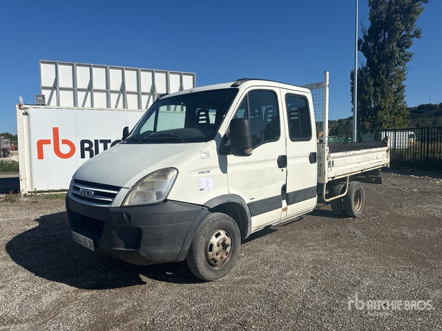 2007 Iveco 35C15 Crew Cab 4x2 Camion Benne Doubl ... S/A Dump Truck - Комби кипер, Комби со двојна кабина: слика 1 2007 Iveco 35C15 Crew Cab 4x2 Camion Benne Doubl ... S/A Dump Truck - Комби кипер, Комби со двојна кабина: слика 1