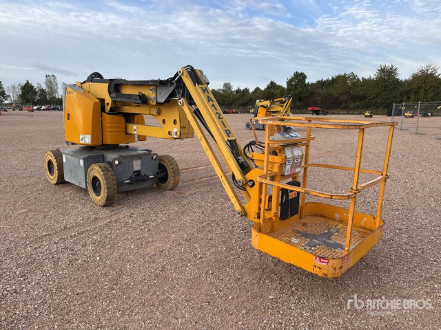 2008 Haulotte HA12IP 2WD Electric Nacelle Articulee ... Articulating Boom Lift - Дигачка зглобна платформа: слика 4 2008 Haulotte HA12IP 2WD Electric Nacelle Articulee ... Articulating Boom Lift - Дигачка зглобна платформа: слика 4