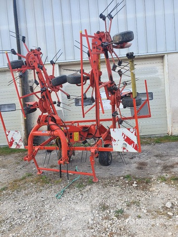 2008 Kuhn GF8501MH 8.50 m 3-Point 8 Rotor Faneuse Hay Tedder - Мулчер/ Косилка за жива ограда: слика 2 2008 Kuhn GF8501MH 8.50 m 3-Point 8 Rotor Faneuse Hay Tedder - Мулчер/ Косилка за жива ограда: слика 2