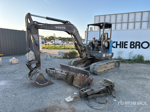 2009 Volvo ECR48C Mini-Pelle Mini Excavator: <6.6t - Мини багер: слика 2 2009 Volvo ECR48C Mini-Pelle Mini Excavator: <6.6t - Мини багер: слика 2