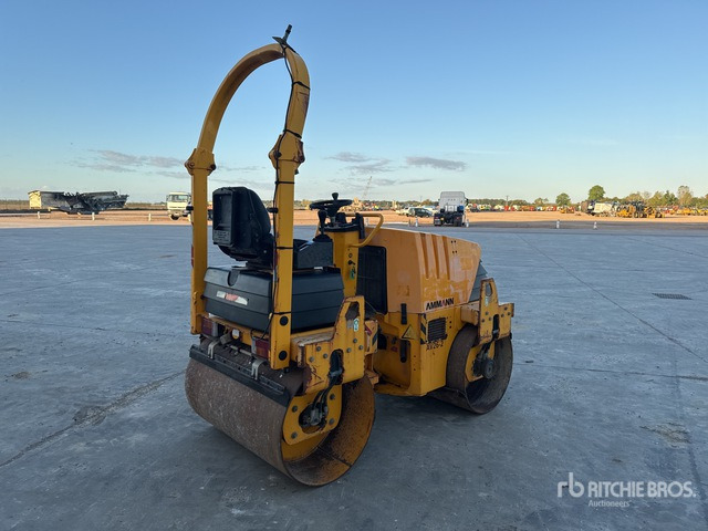 2010 Ammann AV26-2 Compacteur Vibrant Tandem Double Drum Roller - Ваљак за пат: слика 4 2010 Ammann AV26-2 Compacteur Vibrant Tandem Double Drum Roller - Ваљак за пат: слика 4