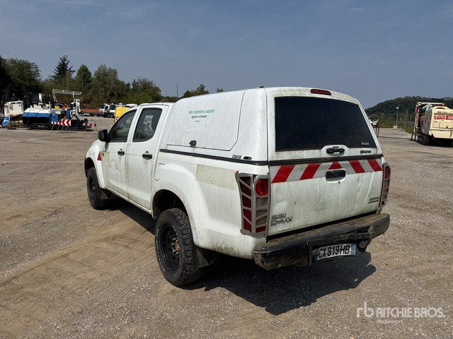 2013 Isuzu D-Max 4x4 Extended Cab (Inoperable) Pickup - Пикап: слика 3 2013 Isuzu D-Max 4x4 Extended Cab (Inoperable) Pickup - Пикап: слика 3