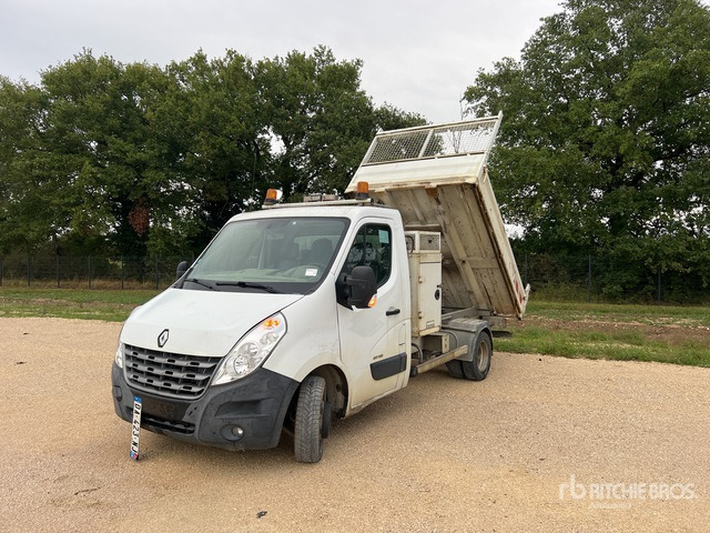 2013 Renault Master DCI125 Camion Benne (Inoperable) Dump Truck: Light Duty - Комби кипер: слика 3 2013 Renault Master DCI125 Camion Benne (Inoperable) Dump Truck: Light Duty - Комби кипер: слика 3