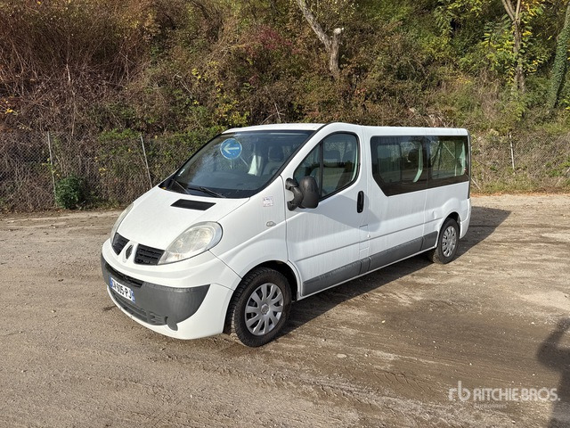 2013 Renault Trafic Minibus Minivan - Патничко комбе: слика 1 2013 Renault Trafic Minibus Minivan - Патничко комбе: слика 1