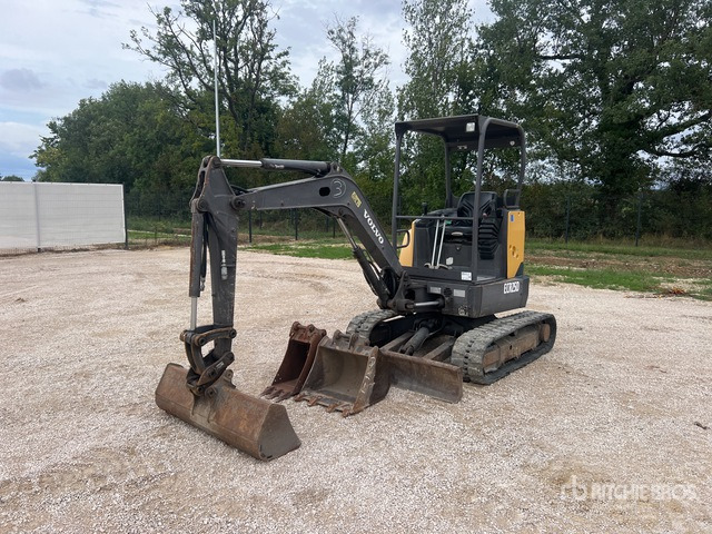 2013 Volvo ECR25D Mini-Pelle Mini Excavator: <6.6t - Мини багер: слика 2 2013 Volvo ECR25D Mini-Pelle Mini Excavator: <6.6t - Мини багер: слика 2