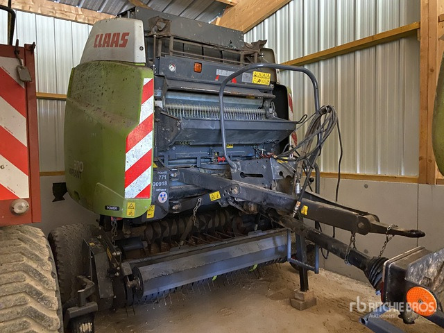 2014 Claas Variant 370 Presse A Balles Rondes 1 Essieu Round Baler - Балирка за тркалезни бали: слика 2 2014 Claas Variant 370 Presse A Balles Rondes 1 Essieu Round Baler - Балирка за тркалезни бали: слика 2