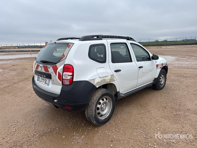 2014 DACIA Duster 4x4 4WD SUV (Inoperable) SUV - SUV: слика 3 2014 DACIA Duster 4x4 4WD SUV (Inoperable) SUV - SUV: слика 3