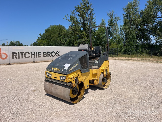 2015 Bomag BW120AD-5 Compacteur Vibrant Tandem Double Drum Roller - Ваљак за пат: слика 1 2015 Bomag BW120AD-5 Compacteur Vibrant Tandem Double Drum Roller - Ваљак за пат: слика 1