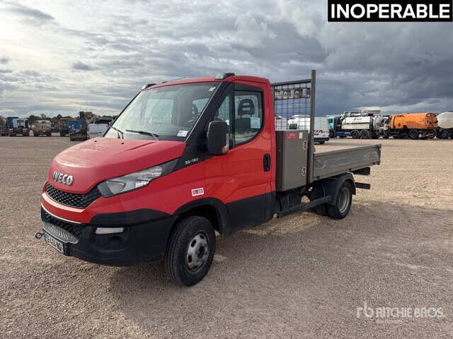 2016 Iveco 35-130 4x2 Camion Benne (Inoperable) Dump Truck: Light Duty - Комби кипер: слика 2 2016 Iveco 35-130 4x2 Camion Benne (Inoperable) Dump Truck: Light Duty - Комби кипер: слика 2