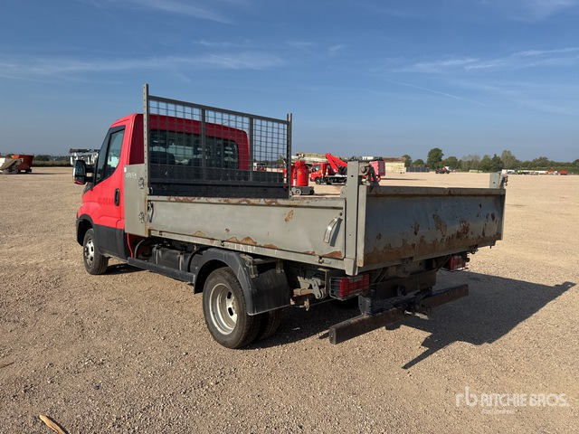 2016 Iveco 35-130 Camion Benne (Inoperable) Dump Truck: Light Duty - Комби кипер: слика 4 2016 Iveco 35-130 Camion Benne (Inoperable) Dump Truck: Light Duty - Комби кипер: слика 4