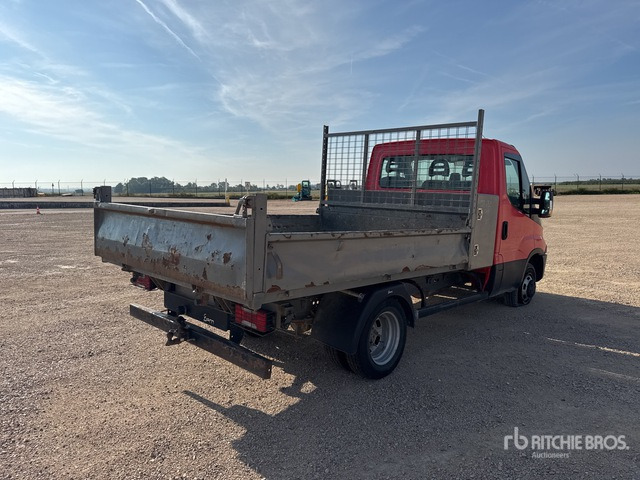 2016 Iveco 35-130 Camion Benne (Inoperable) Dump Truck: Light Duty - Комби кипер: слика 3 2016 Iveco 35-130 Camion Benne (Inoperable) Dump Truck: Light Duty - Комби кипер: слика 3