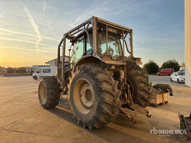 2017 Valtra T174 (Inoperable) 4WD Tractor - Трактор: слика 3 2017 Valtra T174 (Inoperable) 4WD Tractor - Трактор: слика 3