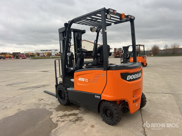 2023 Doosan B25X-7 PLUS 2500 kg Chariot Elevateur Elect ... Electric Forklift - Електричен вилушкар: слика 4 2023 Doosan B25X-7 PLUS 2500 kg Chariot Elevateur Elect ... Electric Forklift - Електричен вилушкар: слика 4