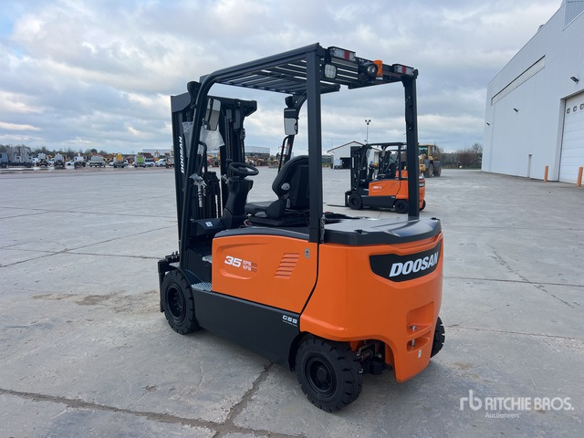 2023 Doosan B35X-7 PLUS 3500 kg Chariot Elevateur Elect ... Electric Forklift - Електричен вилушкар: слика 3 2023 Doosan B35X-7 PLUS 3500 kg Chariot Elevateur Elect ... Electric Forklift - Електричен вилушкар: слика 3