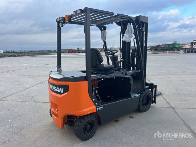 2023 Doosan B35X-7 PLUS 3500 kg Chariot Elevateur Elect ... Electric Forklift - Електричен вилушкар: слика 3 2023 Doosan B35X-7 PLUS 3500 kg Chariot Elevateur Elect ... Electric Forklift - Електричен вилушкар: слика 3