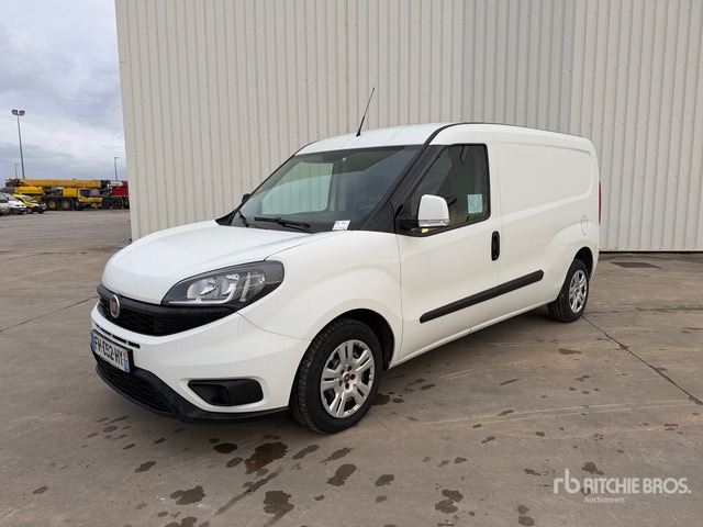 2019 Fiat Doblo Vehicule Utilitaire Cargo Van - Комбе: слика 1 2019 Fiat Doblo Vehicule Utilitaire Cargo Van - Комбе: слика 1