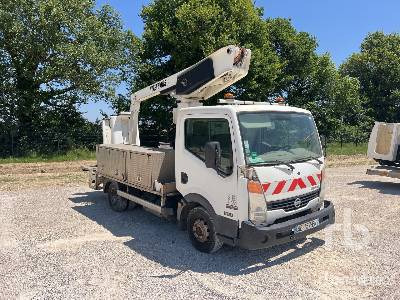 NISSAN CABSTAR 35.11 2009 Versalift ET-30-LE 9 m on ... - Камион со подигачка кошница: слика 4 NISSAN CABSTAR 35.11 2009 Versalift ET-30-LE 9 m on ... - Камион со подигачка кошница: слика 4