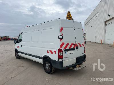 RENAULT MASTER Vehicule Utilitaire - Товарно комбе: слика 2 RENAULT MASTER Vehicule Utilitaire - Товарно комбе: слика 2