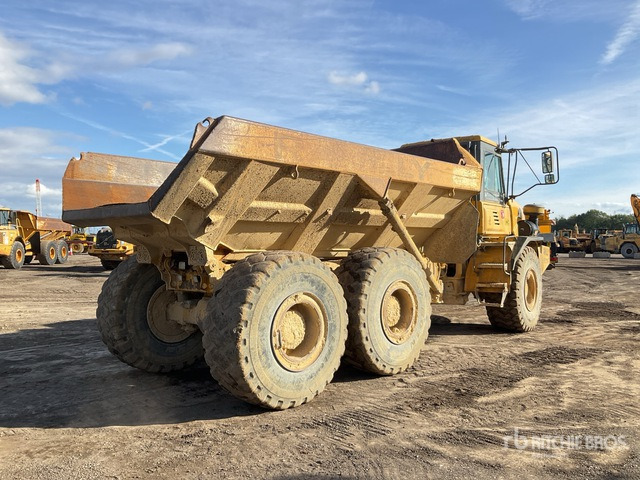 2006 Bell B25D Articulated Dump Truck - Зглобен истоварувач: слика 4 2006 Bell B25D Articulated Dump Truck - Зглобен истоварувач: слика 4