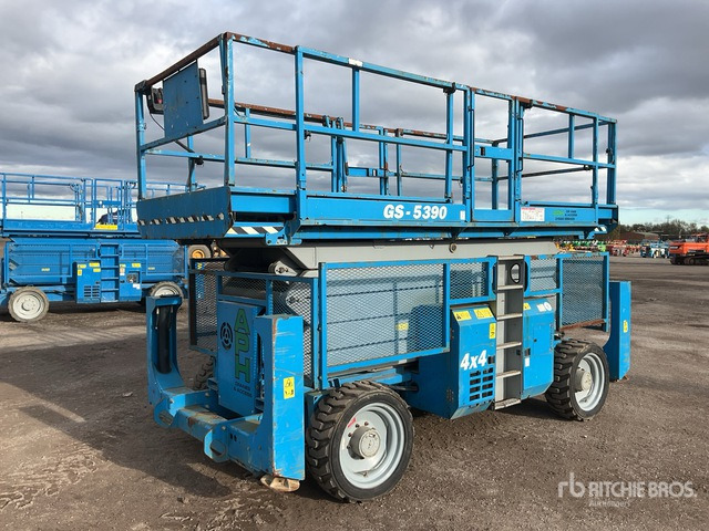 2007 Genie GS-5390 4x4 Diesel Scissor Lift - Кревач ножица: слика 4 2007 Genie GS-5390 4x4 Diesel Scissor Lift - Кревач ножица: слика 4
