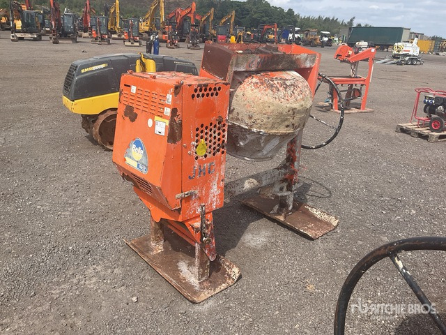 2009 Belle PM20 Portable Concrete Mixer - Мешалка за бетон: слика 3 2009 Belle PM20 Portable Concrete Mixer - Мешалка за бетон: слика 3