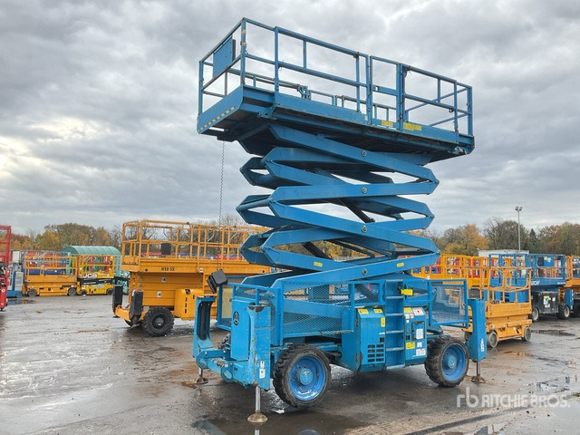 2010 Genie GS5390 4x4 Diesel Scissor Lift - Кревач ножица: слика 2 2010 Genie GS5390 4x4 Diesel Scissor Lift - Кревач ножица: слика 2
