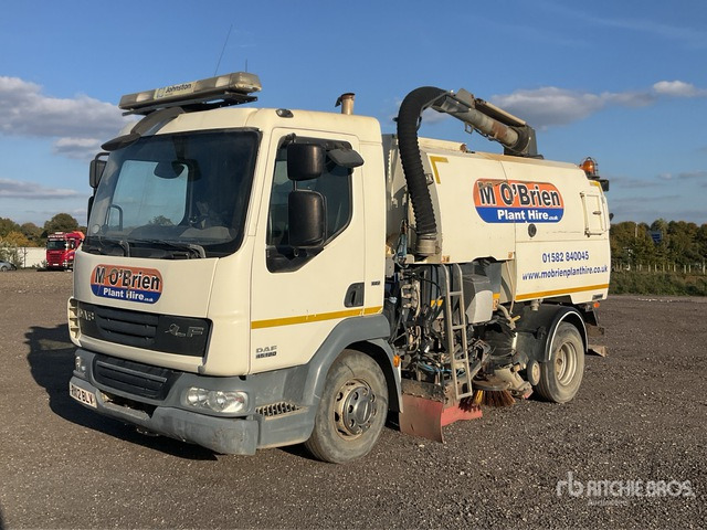 2012 DAF 45.180 2012 Johnston on Sweeper Truck - Возило за метење: слика 2 2012 DAF 45.180 2012 Johnston on Sweeper Truck - Возило за метење: слика 2