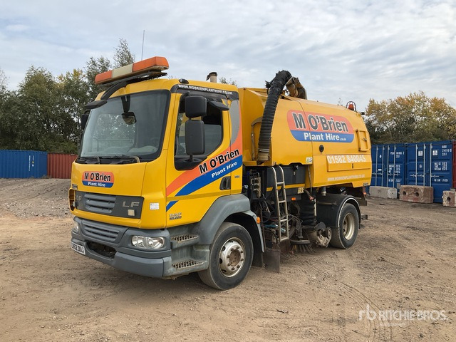 2012 DAF 55.220 2017 Johnston on Sweeper Truck - Возило за метење: слика 1 2012 DAF 55.220 2017 Johnston on Sweeper Truck - Возило за метење: слика 1
