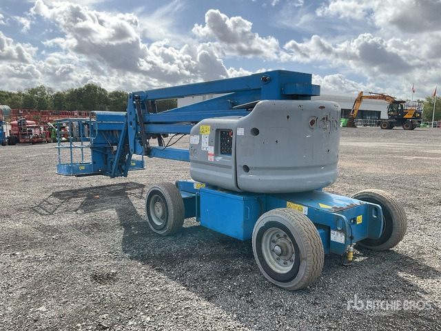 2013 Genie Z45/25J 2WD Dual Fuel Articulating Boom Lift - Дигачка зглобна платформа: слика 4 2013 Genie Z45/25J 2WD Dual Fuel Articulating Boom Lift - Дигачка зглобна платформа: слика 4