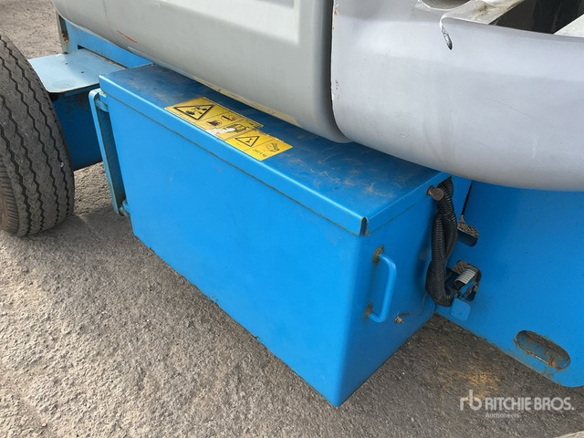 2013 Genie Z45/25J 2WD Hybrid Articulating Boom Lift - Дигачка зглобна платформа: слика 5 2013 Genie Z45/25J 2WD Hybrid Articulating Boom Lift - Дигачка зглобна платформа: слика 5