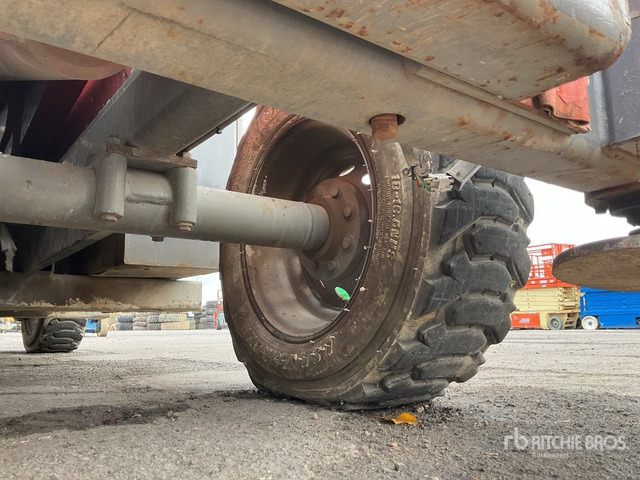 2013 Skyjack SJ9250 4x4 Diesel Scissor Lift - Кревач ножица: слика 5 2013 Skyjack SJ9250 4x4 Diesel Scissor Lift - Кревач ножица: слика 5