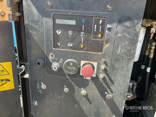 2014 Genie GS2669RT 4x4 Diesel Scissor Lift - Кревач ножица: слика 5 2014 Genie GS2669RT 4x4 Diesel Scissor Lift - Кревач ножица: слика 5