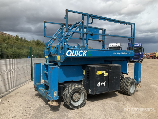 2014 Genie GS2669RT 4x4 Diesel Scissor Lift - Кревач ножица: слика 1 2014 Genie GS2669RT 4x4 Diesel Scissor Lift - Кревач ножица: слика 1