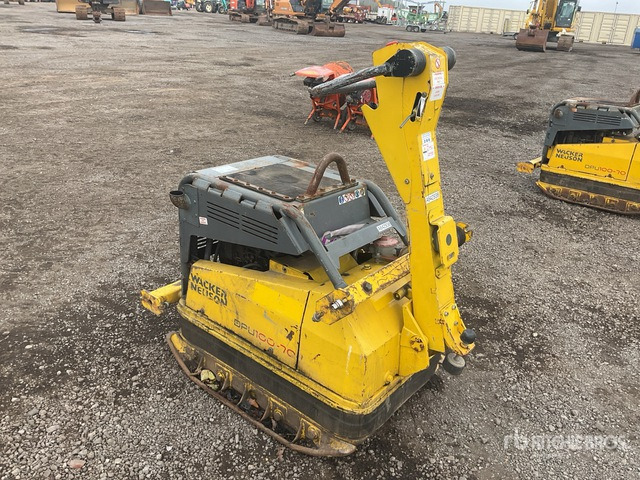 2014 Wacker Neuson Vibroplate DPU100-70LES Vibratory Plate Compactor Vibratory Plate Compactor - Вибрациска плоча: слика 3 2014 Wacker Neuson Vibroplate DPU100-70LES Vibratory Plate Compactor Vibratory Plate Compactor - Вибрациска плоча: слика 3