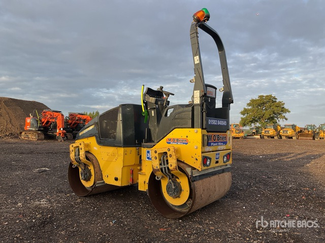 2015 Bomag 120AD-5 Double Drum Roller - Ваљак: слика 4 2015 Bomag 120AD-5 Double Drum Roller - Ваљак: слика 4