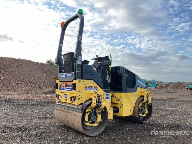 2015 Bomag 120AD-5 Double Drum Roller - Ваљак: слика 4 2015 Bomag 120AD-5 Double Drum Roller - Ваљак: слика 4