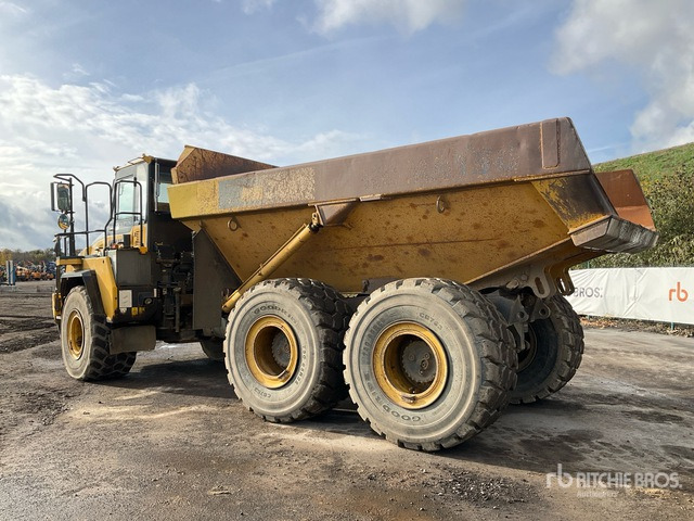 2015 Komatsu HM300-3 Articulated Dump Truck - Зглобен истоварувач: слика 4 2015 Komatsu HM300-3 Articulated Dump Truck - Зглобен истоварувач: слика 4