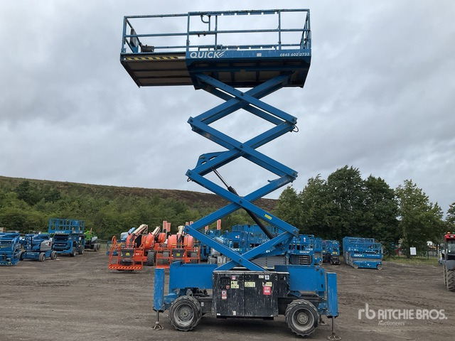 2016 Genie GS3369 4x4 Diesel Scissor Lift - Кревач ножица: слика 1 2016 Genie GS3369 4x4 Diesel Scissor Lift - Кревач ножица: слика 1