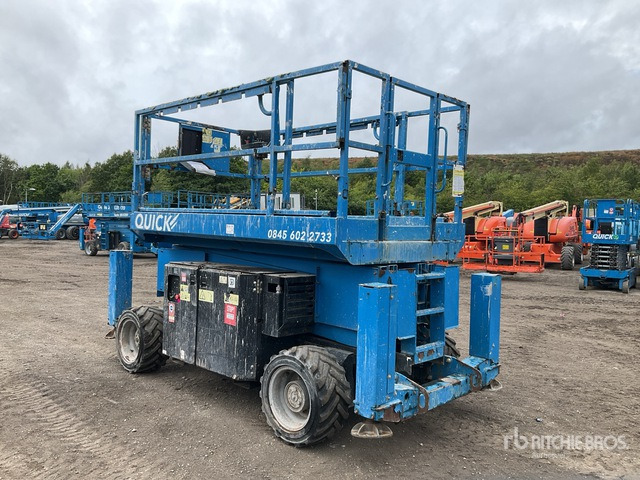 2016 Genie GS3369RT 4x4 Diesel Scissor Lift - Кревач ножица: слика 3 2016 Genie GS3369RT 4x4 Diesel Scissor Lift - Кревач ножица: слика 3