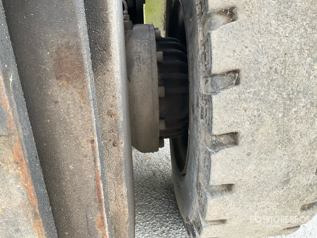 2017 Clark GTS250 2400 kg Forklift - Вилушкар: слика 5 2017 Clark GTS250 2400 kg Forklift - Вилушкар: слика 5