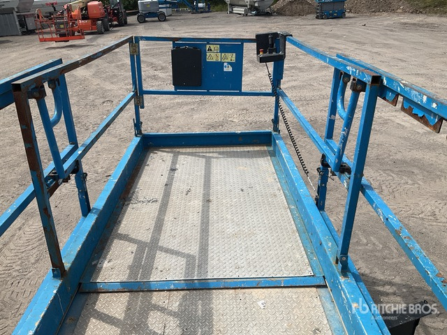 2017 Genie GS3369 4x4 Diesel Scissor Lift - Кревач ножица: слика 5 2017 Genie GS3369 4x4 Diesel Scissor Lift - Кревач ножица: слика 5