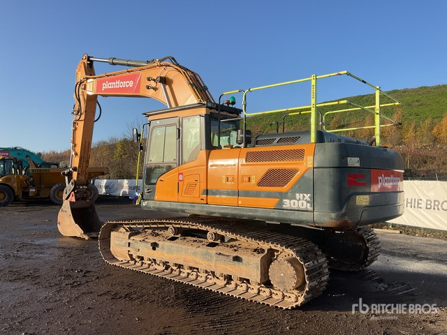 2019 Hyundai HX300L Tracked Excavator - Багер гасеничар: слика 2 2019 Hyundai HX300L Tracked Excavator - Багер гасеничар: слика 2