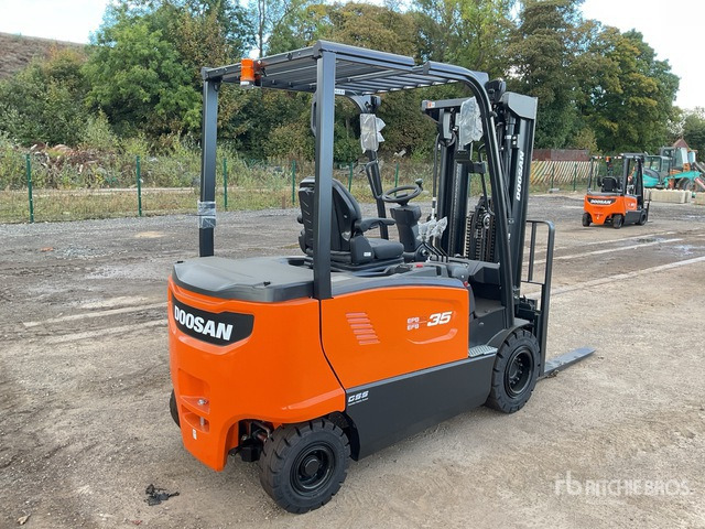2023 Doosan B35X-7 PLUS 2023 Doosan B35X-7 PLUS 3500 kg Electric Forklift (Unused) Electric Forklift - Електричен вилушкар: слика 3 2023 Doosan B35X-7 PLUS 2023 Doosan B35X-7 PLUS 3500 kg Electric Forklift (Unused) Electric Forklift - Електричен вилушкар: слика 3