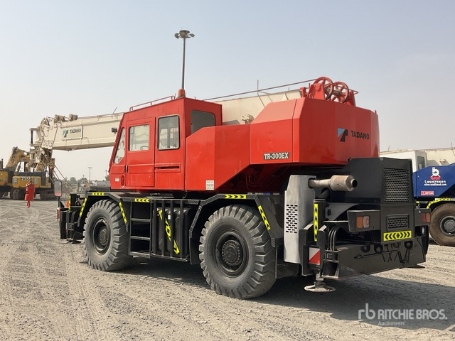 2002 Tadano TR300EX 30 ton 4x4x4 Rough Terrain Crane - Кран за нерамни терени: слика 3 2002 Tadano TR300EX 30 ton 4x4x4 Rough Terrain Crane - Кран за нерамни терени: слика 3