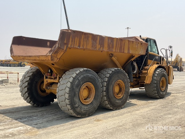 2003 Cat 740 - Зглобен истоварувач: слика 4 2003 Cat 740 - Зглобен истоварувач: слика 4