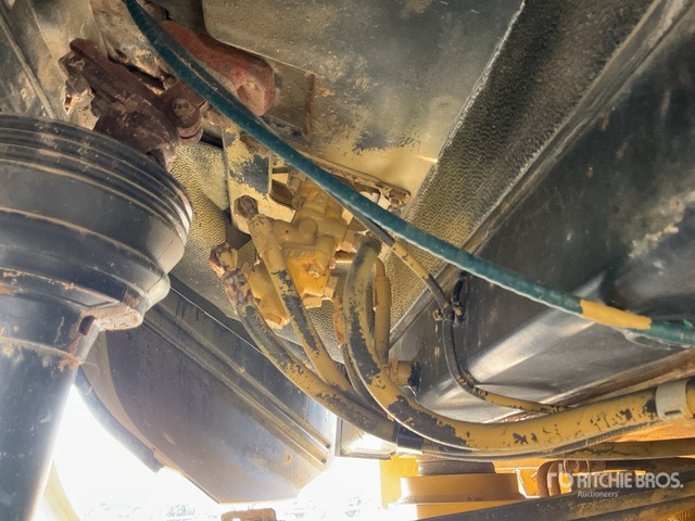 2003 Cat 966G Series II Wheel Loader - Натоварувач на тркала: слика 4 2003 Cat 966G Series II Wheel Loader - Натоварувач на тркала: слика 4