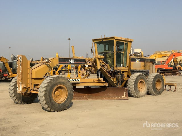 2005 Cat 14H - Порамнувач: слика 2 2005 Cat 14H - Порамнувач: слика 2