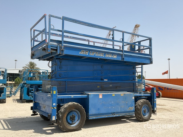 2005 JLG MEWP 245-25 4x4 Diesel Scissor Lift - Кревач ножица: слика 3 2005 JLG MEWP 245-25 4x4 Diesel Scissor Lift - Кревач ножица: слика 3